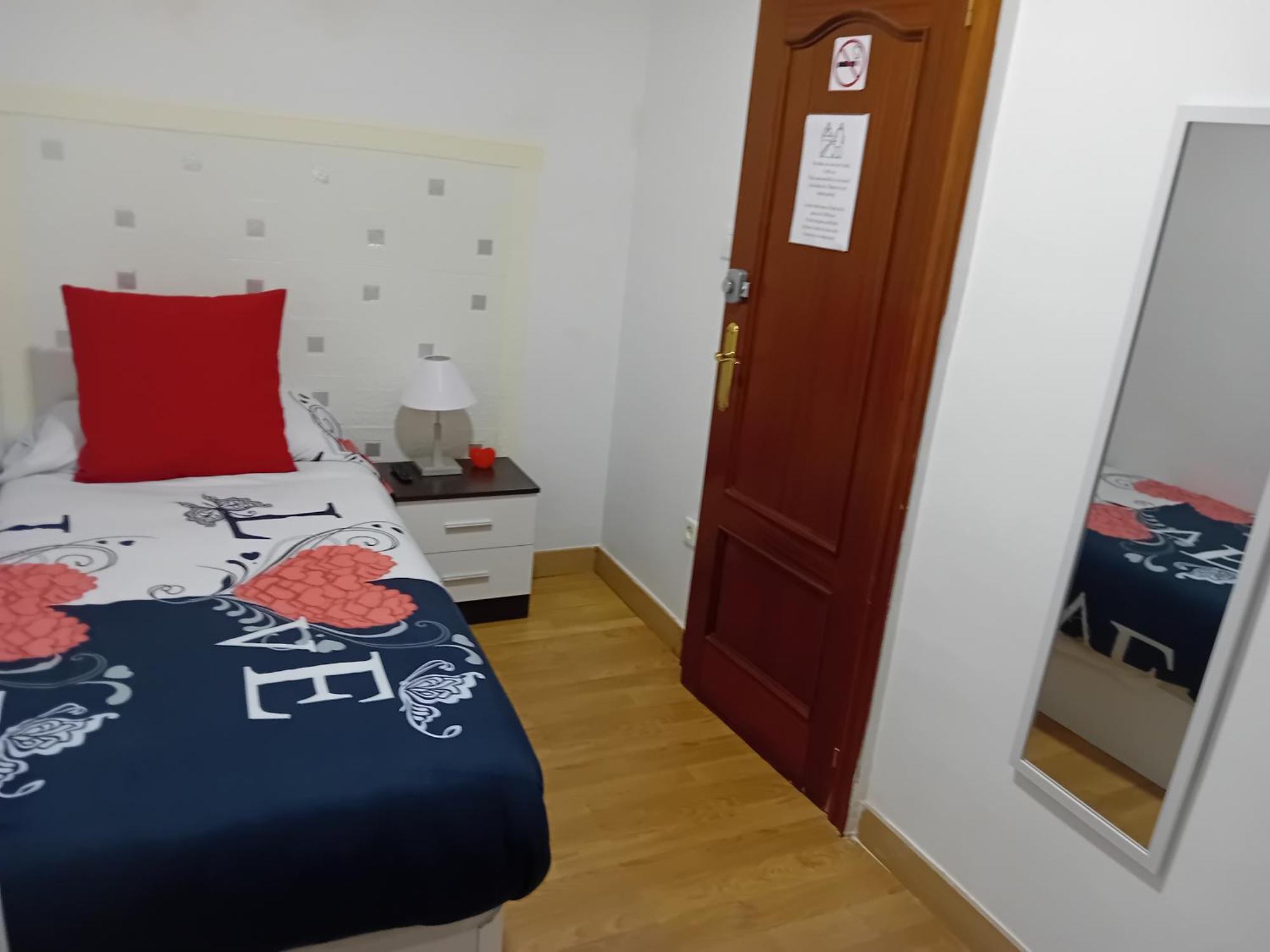 Apartamento Compartido Excelente Ubicacion เอลปรัตเดยูเบรกัต ภายนอก รูปภาพ