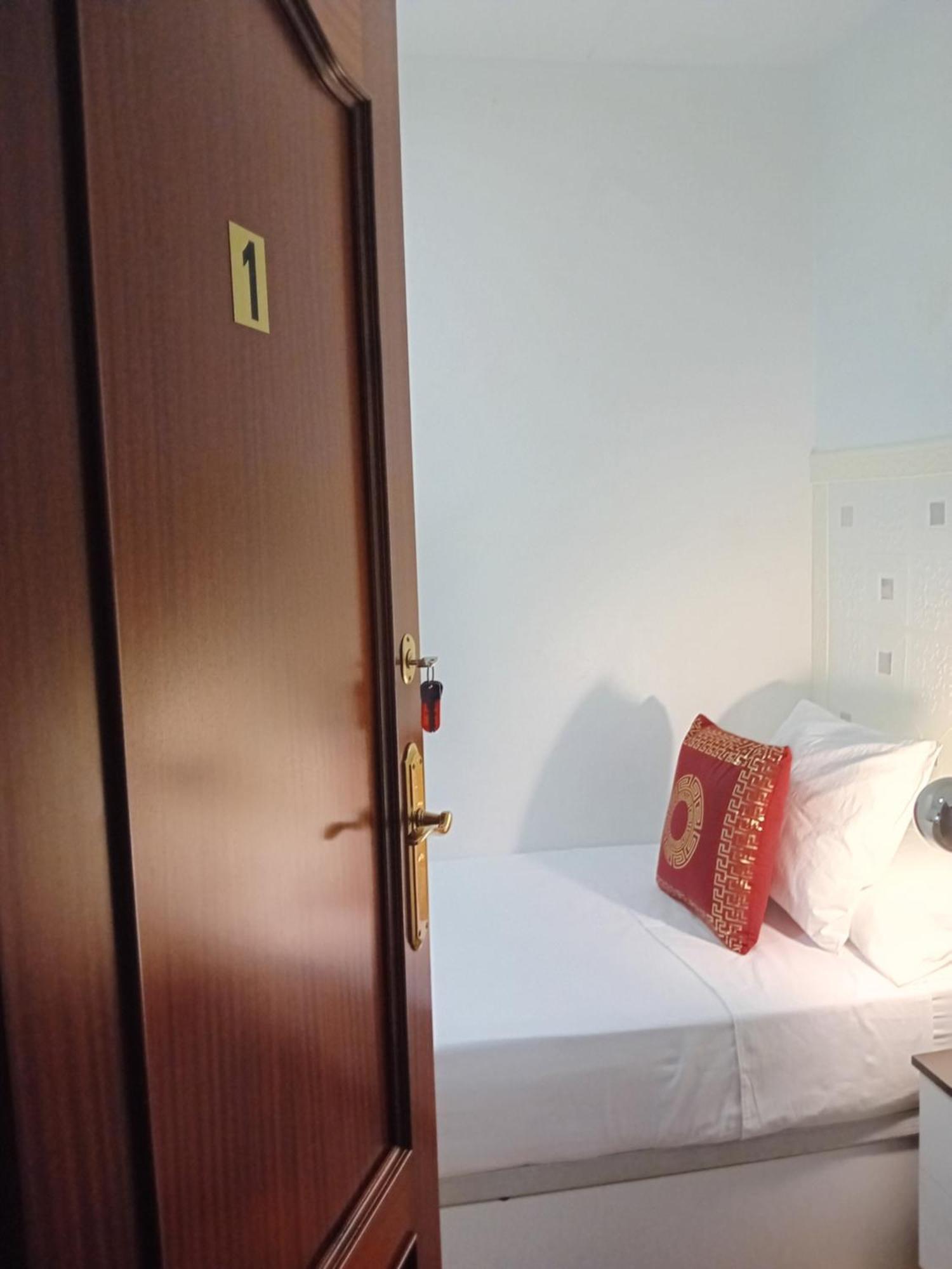 Apartamento Compartido Excelente Ubicacion เอลปรัตเดยูเบรกัต ภายนอก รูปภาพ