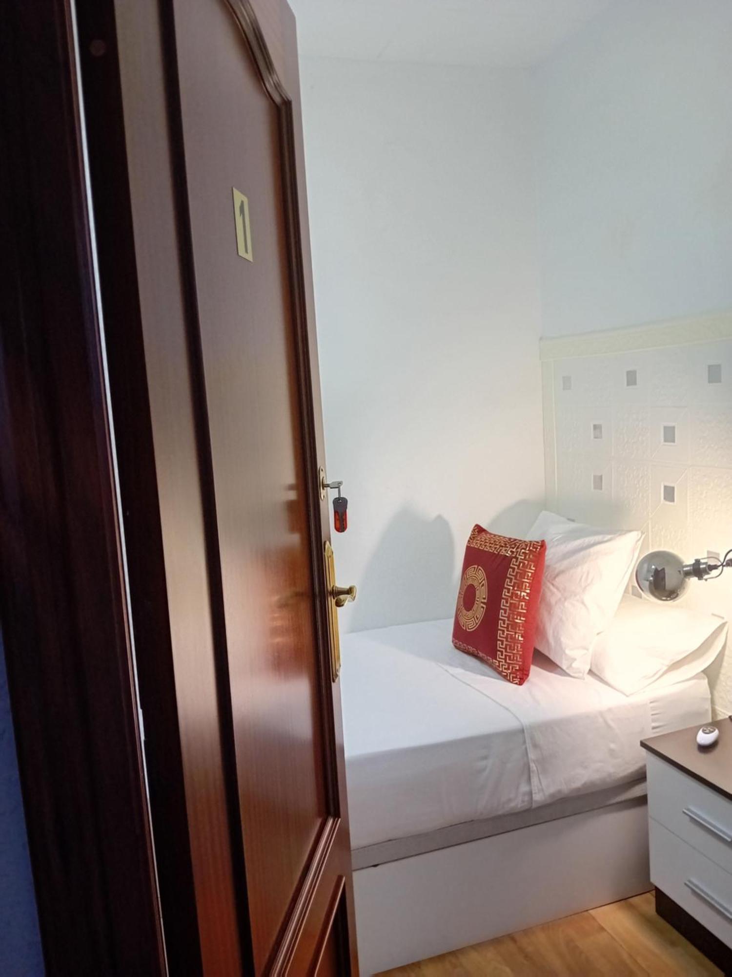 Apartamento Compartido Excelente Ubicacion เอลปรัตเดยูเบรกัต ภายนอก รูปภาพ