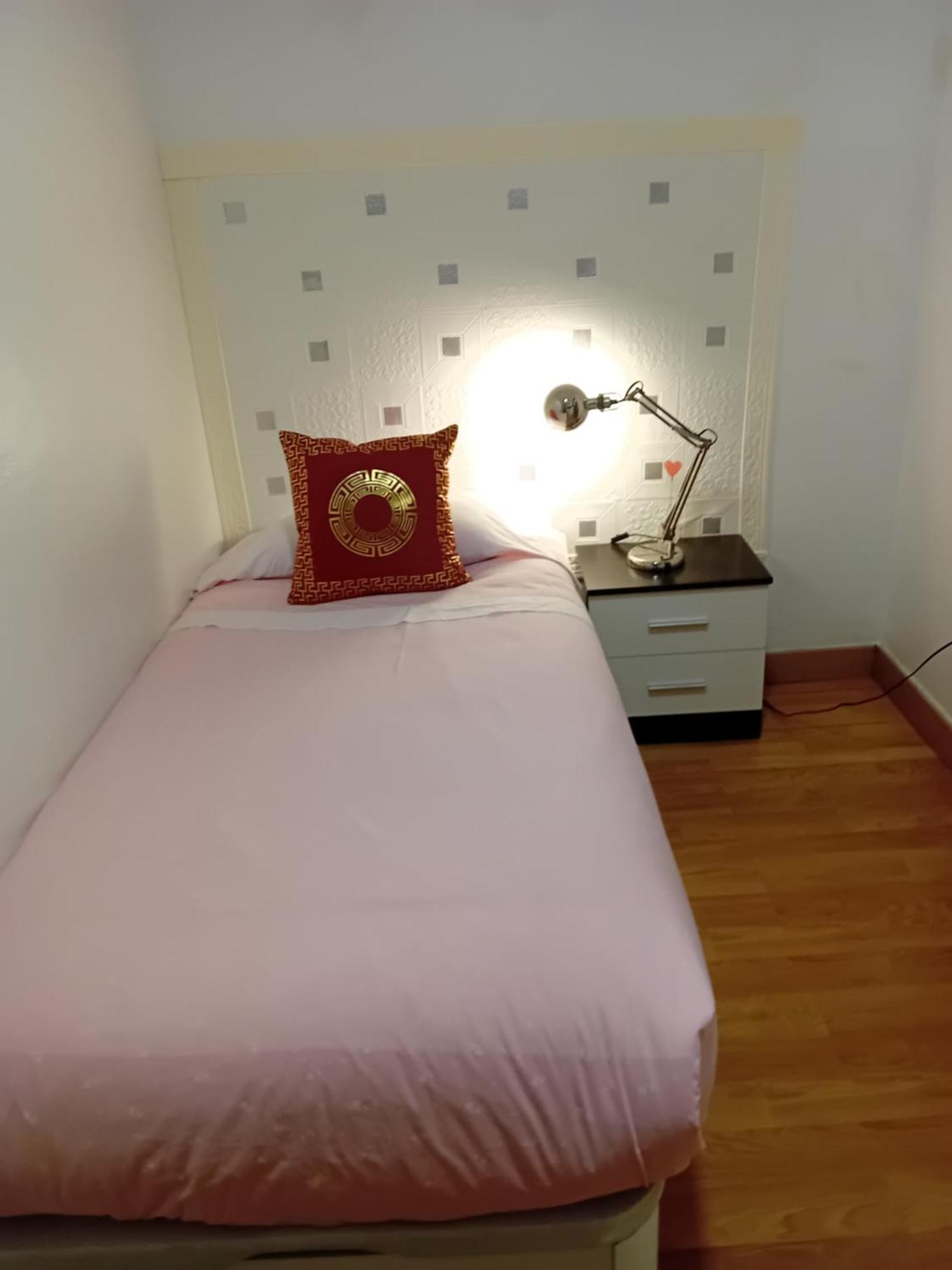 Apartamento Compartido Excelente Ubicacion เอลปรัตเดยูเบรกัต ภายนอก รูปภาพ